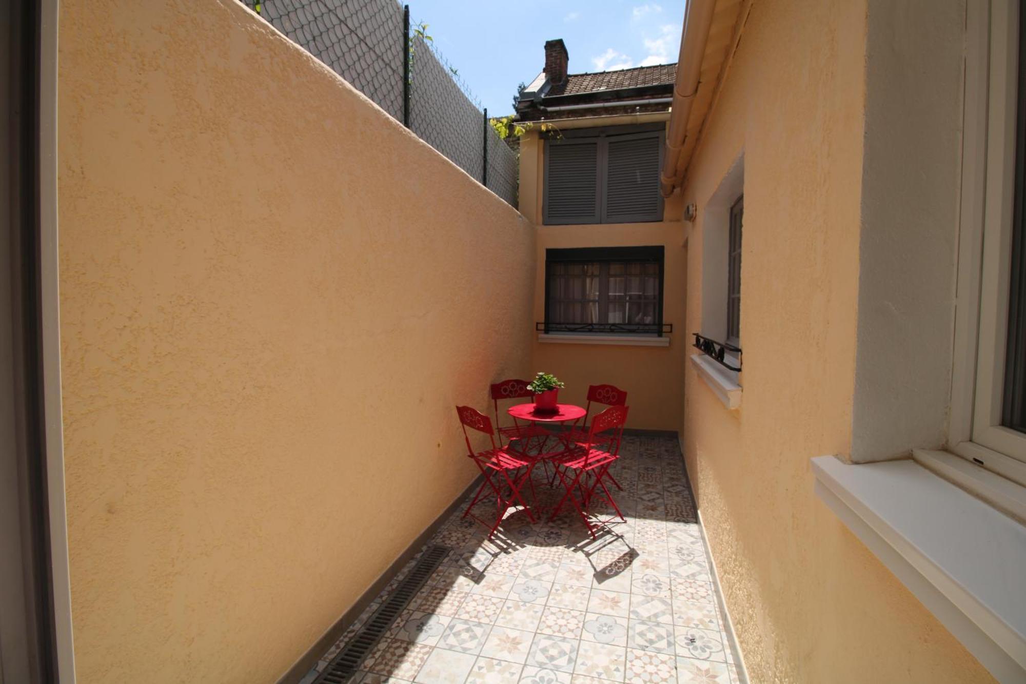Amienoise 5 Chambres Proche Centre Ville Амиен Екстериор снимка